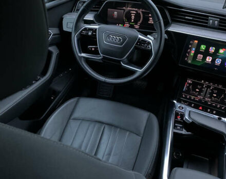 Синий Ауди E-Tron, объемом двигателя 0 л и пробегом 54 тыс. км за 32800 $, фото 35 на Automoto.ua