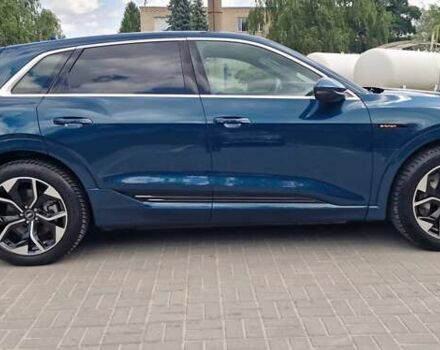 Синий Ауди E-Tron, объемом двигателя 0 л и пробегом 39 тыс. км за 36500 $, фото 17 на Automoto.ua