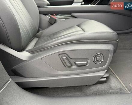 Синий Ауди E-Tron, объемом двигателя 0 л и пробегом 69 тыс. км за 33300 $, фото 35 на Automoto.ua