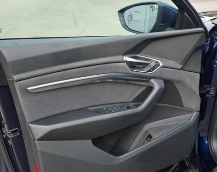 Синий Ауди E-Tron, объемом двигателя 0 л и пробегом 49 тыс. км за 39900 $, фото 9 на Automoto.ua