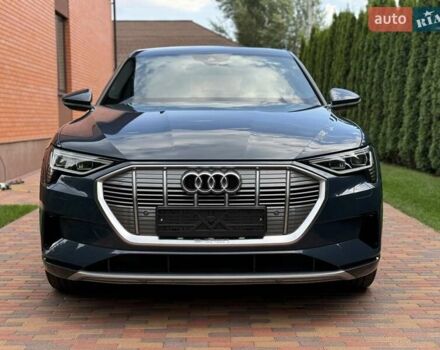 Синій Ауді E-Tron, об'ємом двигуна 0 л та пробігом 32 тис. км за 37999 $, фото 3 на Automoto.ua
