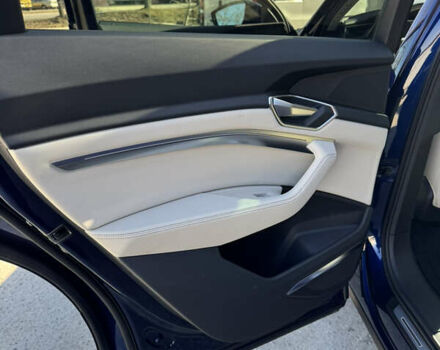 Синий Ауди E-Tron, объемом двигателя 0 л и пробегом 46 тыс. км за 35900 $, фото 30 на Automoto.ua