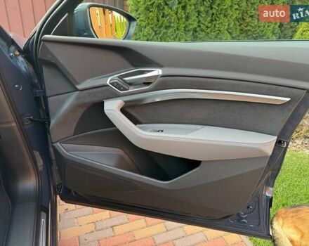 Синій Ауді E-Tron, об'ємом двигуна 0 л та пробігом 32 тис. км за 37999 $, фото 60 на Automoto.ua