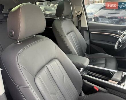 Синий Ауди E-Tron, объемом двигателя 0 л и пробегом 88 тыс. км за 36000 $, фото 25 на Automoto.ua