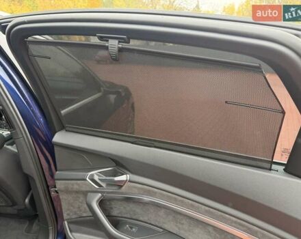 Синий Ауди E-Tron, объемом двигателя 0 л и пробегом 71 тыс. км за 38900 $, фото 20 на Automoto.ua