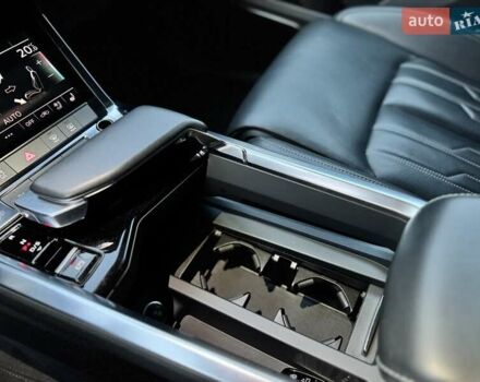 Синий Ауди E-Tron, объемом двигателя 0 л и пробегом 52 тыс. км за 37500 $, фото 85 на Automoto.ua