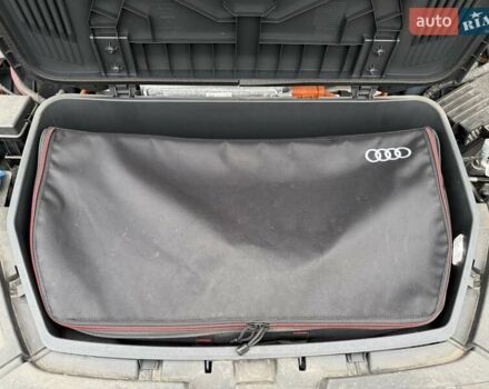 Синий Ауди E-Tron, объемом двигателя 0 л и пробегом 69 тыс. км за 32700 $, фото 47 на Automoto.ua