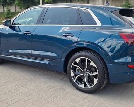 Синий Ауди E-Tron, объемом двигателя 0 л и пробегом 39 тыс. км за 36500 $, фото 29 на Automoto.ua