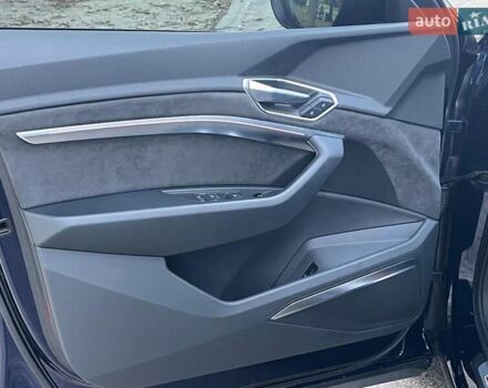 Синий Ауди E-Tron, объемом двигателя 0 л и пробегом 69 тыс. км за 35990 $, фото 29 на Automoto.ua