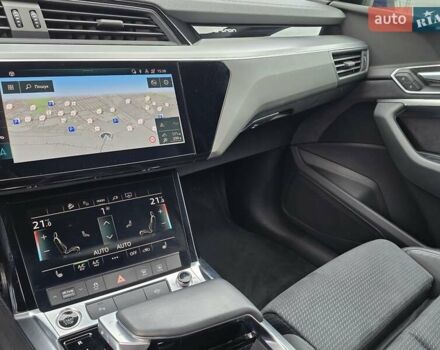 Синий Ауди E-Tron, объемом двигателя 0 л и пробегом 49 тыс. км за 39900 $, фото 20 на Automoto.ua