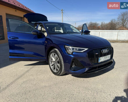 Синий Ауди E-Tron, объемом двигателя 0 л и пробегом 46 тыс. км за 35900 $, фото 2 на Automoto.ua