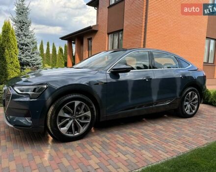 Синій Ауді E-Tron, об'ємом двигуна 0 л та пробігом 32 тис. км за 37999 $, фото 7 на Automoto.ua