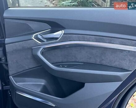 Синий Ауди E-Tron, объемом двигателя 0 л и пробегом 69 тыс. км за 35990 $, фото 26 на Automoto.ua