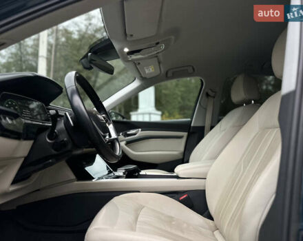 Синій Ауді E-Tron, об'ємом двигуна 0 л та пробігом 75 тис. км за 35900 $, фото 31 на Automoto.ua