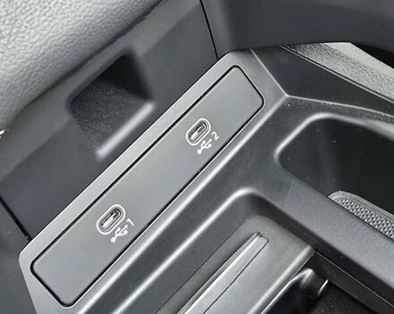 Синий Ауди E-Tron, объемом двигателя 0 л и пробегом 49 тыс. км за 39900 $, фото 17 на Automoto.ua