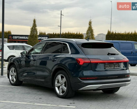 Синій Ауді E-Tron, об'ємом двигуна 0 л та пробігом 67 тис. км за 33900 $, фото 5 на Automoto.ua