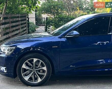 Синий Ауди E-Tron, объемом двигателя 0 л и пробегом 69 тыс. км за 35990 $, фото 6 на Automoto.ua