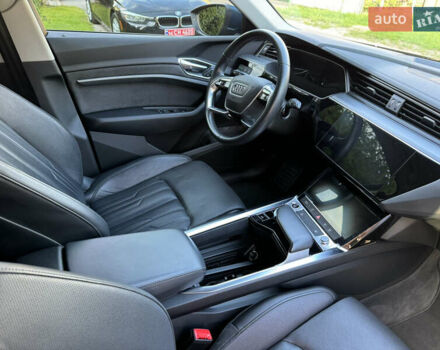 Синій Ауді E-Tron, об'ємом двигуна 0 л та пробігом 58 тис. км за 31500 $, фото 36 на Automoto.ua