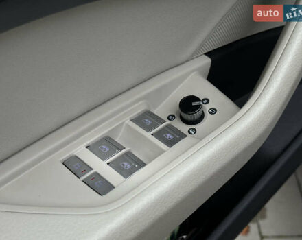 Синій Ауді E-Tron, об'ємом двигуна 0 л та пробігом 75 тис. км за 35900 $, фото 35 на Automoto.ua