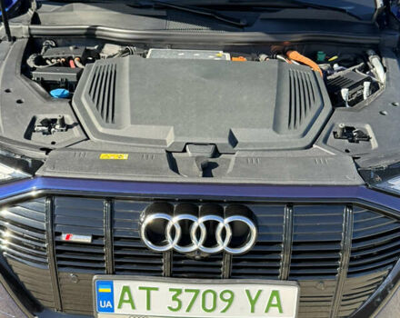 Синий Ауди E-Tron, объемом двигателя 0 л и пробегом 46 тыс. км за 35900 $, фото 8 на Automoto.ua