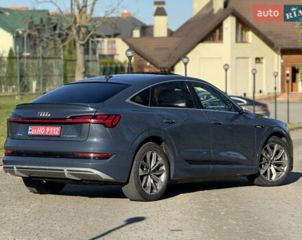 Синій Ауді E-Tron, об'ємом двигуна 0 л та пробігом 98 тис. км за 31700 $, фото 1 на Automoto.ua