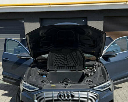 Синій Ауді E-Tron, об'ємом двигуна 0 л та пробігом 46 тис. км за 34900 $, фото 6 на Automoto.ua