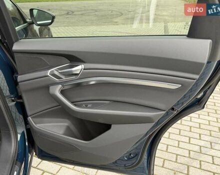 Синий Ауди E-Tron, объемом двигателя 0 л и пробегом 69 тыс. км за 32700 $, фото 30 на Automoto.ua