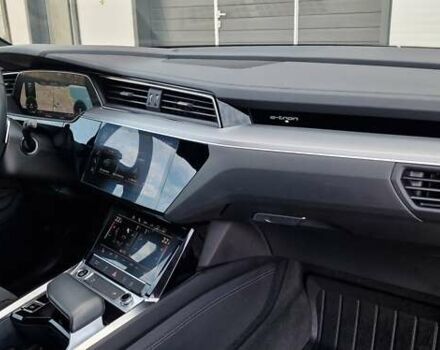 Синий Ауди E-Tron, объемом двигателя 0 л и пробегом 39 тыс. км за 36500 $, фото 71 на Automoto.ua