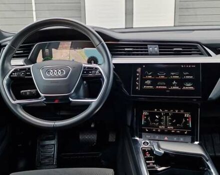 Синий Ауди E-Tron, объемом двигателя 0 л и пробегом 39 тыс. км за 36500 $, фото 60 на Automoto.ua