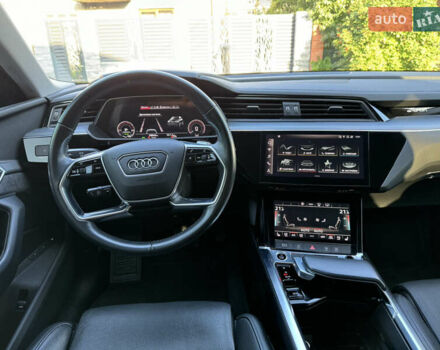 Синій Ауді E-Tron, об'ємом двигуна 0 л та пробігом 58 тис. км за 31500 $, фото 17 на Automoto.ua