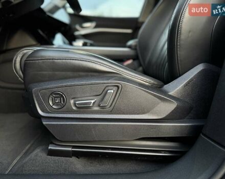 Синий Ауди E-Tron, объемом двигателя 0 л и пробегом 52 тыс. км за 37500 $, фото 60 на Automoto.ua