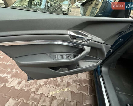 Синий Ауди E-Tron, объемом двигателя 0 л и пробегом 73 тыс. км за 34900 $, фото 31 на Automoto.ua