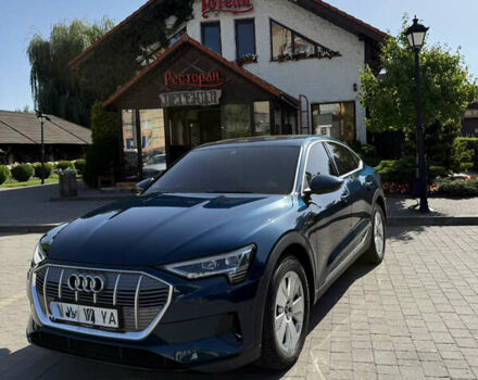 Синий Ауди E-Tron, объемом двигателя 0 л и пробегом 47 тыс. км за 33300 $, фото 2 на Automoto.ua