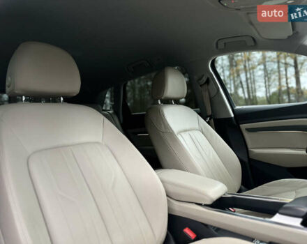 Синій Ауді E-Tron, об'ємом двигуна 0 л та пробігом 75 тис. км за 35900 $, фото 45 на Automoto.ua