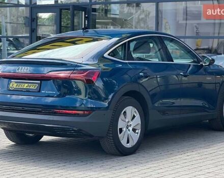 Синій Ауді E-Tron, об'ємом двигуна 0 л та пробігом 45 тис. км за 33900 $, фото 6 на Automoto.ua