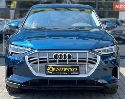 Синій Ауді E-Tron, об'ємом двигуна 0 л та пробігом 45 тис. км за 33900 $, фото 2 на Automoto.ua