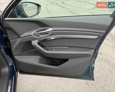 Синий Ауди E-Tron, объемом двигателя 0 л и пробегом 69 тыс. км за 33300 $, фото 38 на Automoto.ua