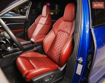 Синій Ауді E-Tron, об'ємом двигуна 0 л та пробігом 33 тис. км за 49899 $, фото 33 на Automoto.ua