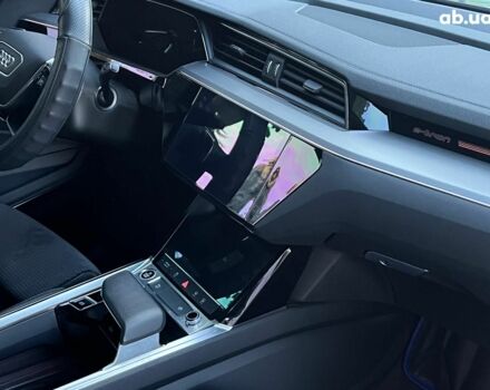 Синий Ауди E-Tron, объемом двигателя 0 л и пробегом 69 тыс. км за 35990 $, фото 22 на Automoto.ua