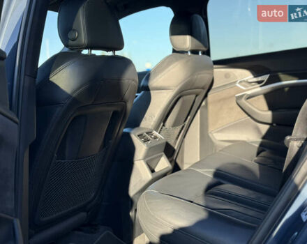 Синий Ауди E-Tron, объемом двигателя 0 л и пробегом 98 тыс. км за 30990 $, фото 35 на Automoto.ua