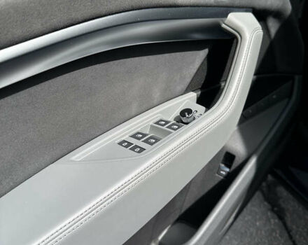 Синий Ауди E-Tron, объемом двигателя 0 л и пробегом 52 тыс. км за 47997 $, фото 25 на Automoto.ua