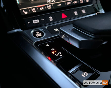 Синий Ауди E-Tron, объемом двигателя 71 л и пробегом 50 тыс. км за 34500 $, фото 14 на Automoto.ua