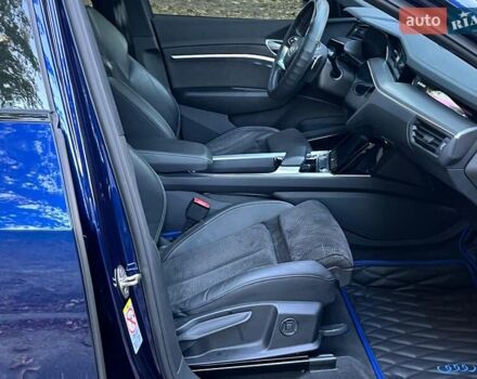 Синий Ауди E-Tron, объемом двигателя 0 л и пробегом 69 тыс. км за 35990 $, фото 20 на Automoto.ua