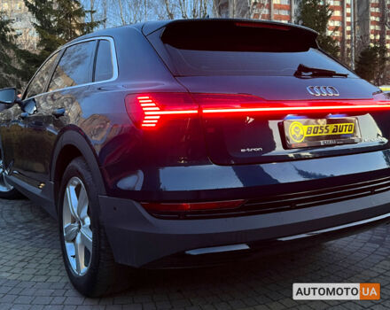 Синий Ауди E-Tron, объемом двигателя 71 л и пробегом 50 тыс. км за 34500 $, фото 8 на Automoto.ua