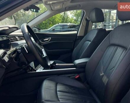 Синій Ауді E-Tron, об'ємом двигуна 0 л та пробігом 45 тис. км за 33900 $, фото 12 на Automoto.ua