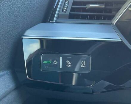 Синий Ауди E-Tron, объемом двигателя 0 л и пробегом 69 тыс. км за 31000 $, фото 17 на Automoto.ua