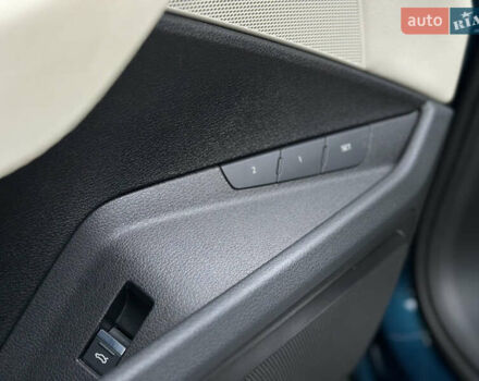 Синій Ауді E-Tron, об'ємом двигуна 0 л та пробігом 75 тис. км за 35900 $, фото 36 на Automoto.ua