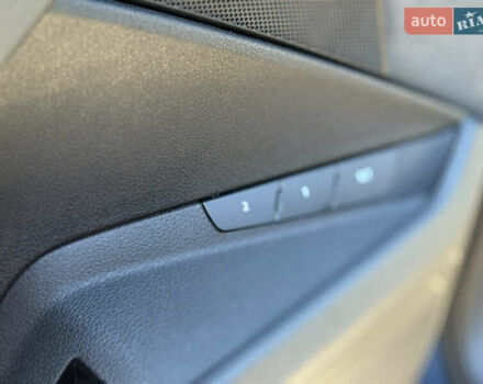 Синий Ауди E-Tron, объемом двигателя 0 л и пробегом 98 тыс. км за 30990 $, фото 24 на Automoto.ua