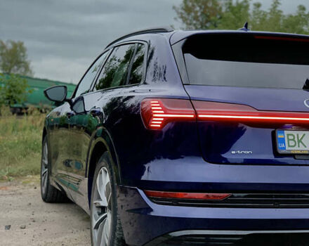 Синий Ауди E-Tron, объемом двигателя 0 л и пробегом 54 тыс. км за 32800 $, фото 6 на Automoto.ua