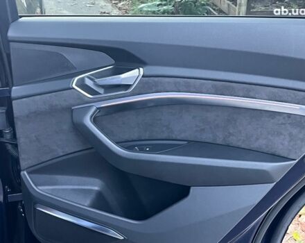 Синий Ауди E-Tron, объемом двигателя 0 л и пробегом 69 тыс. км за 35990 $, фото 26 на Automoto.ua